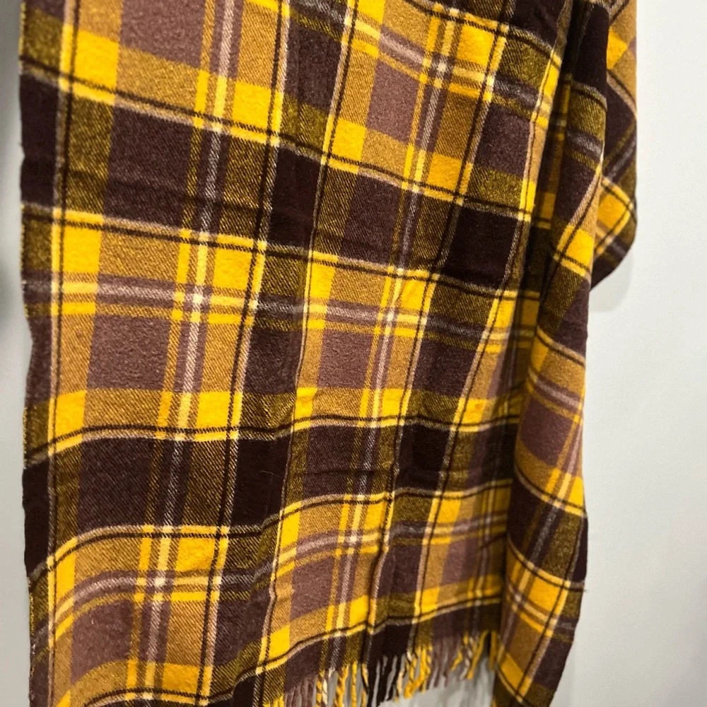 LK New Vintage Wool Stadium Game Day Throw Blanket 50x50 Faribo MN Maroon Gold - Picture 10 of 13